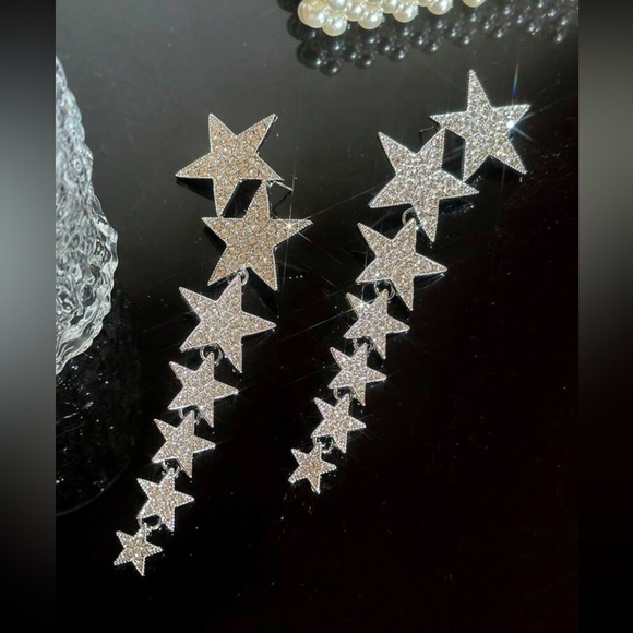 Sparkling Crystal Star Drop Earrings – Dazzling Statement Jewelry - Picture 3 of 15